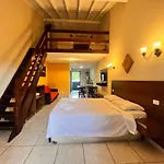 Delphin Apartamento 8
